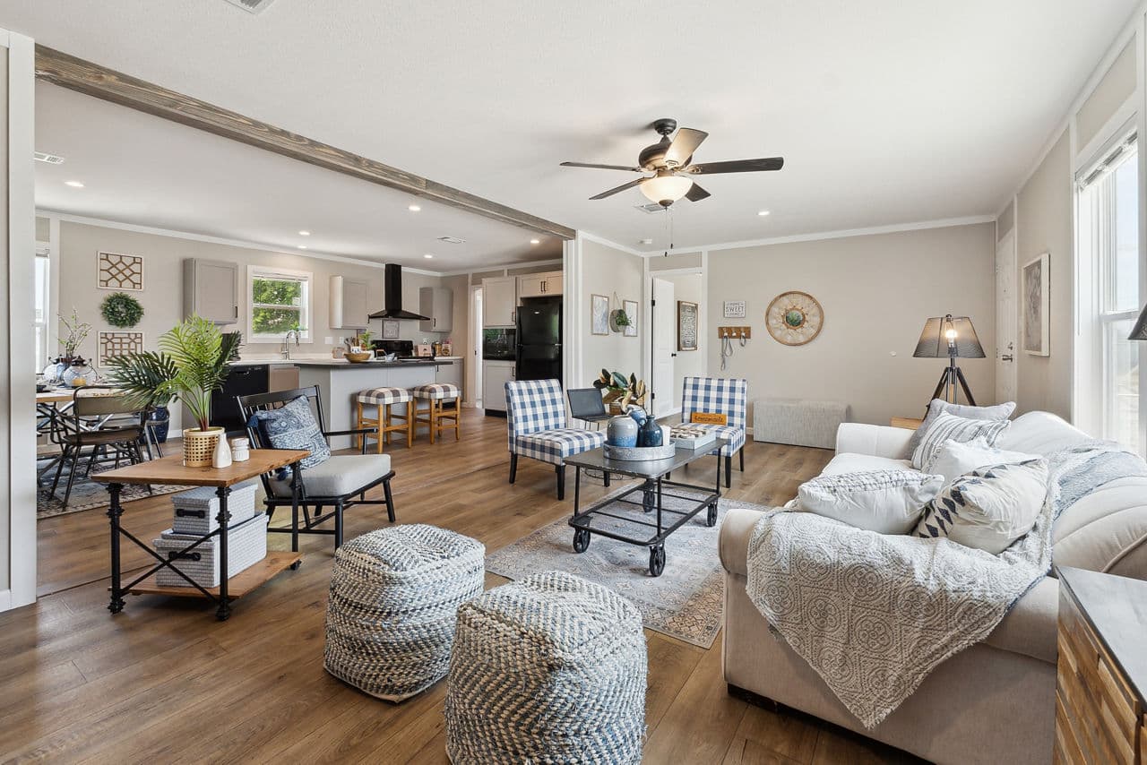 Gateway 2856b interior home features