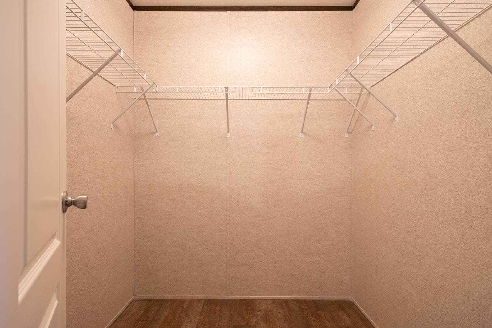 Nm3264a  interior home features