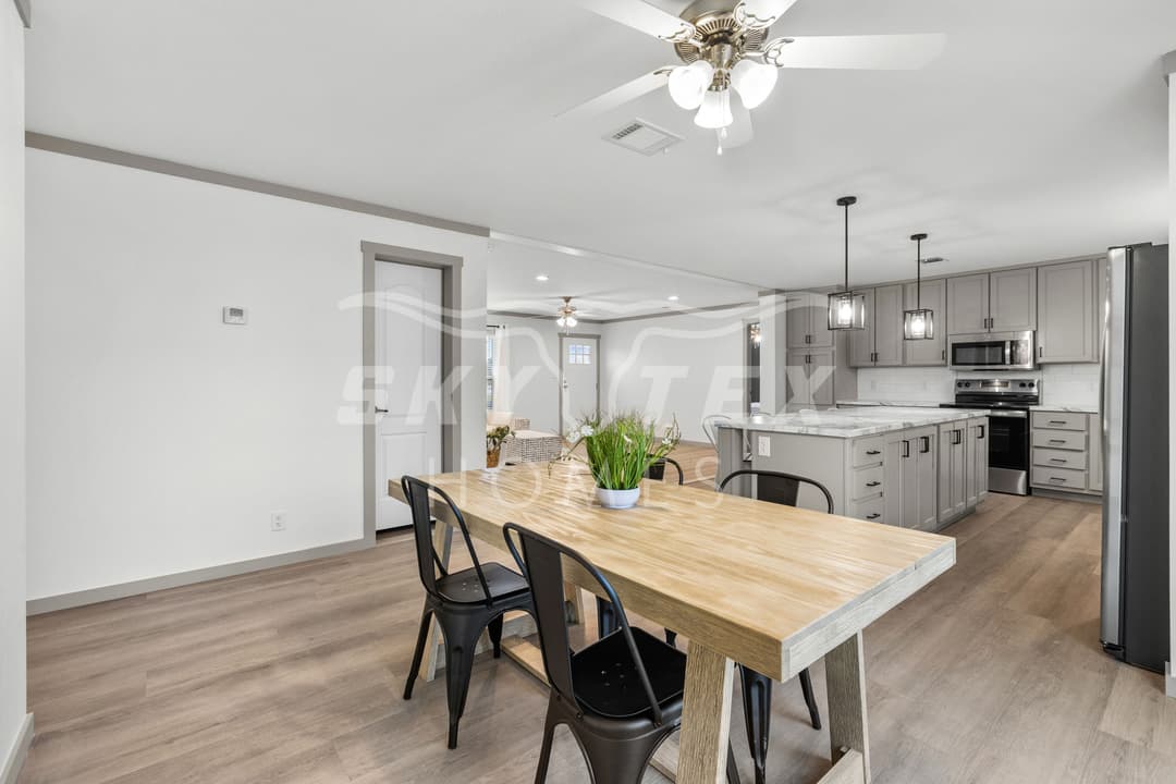 Swisher interior home features