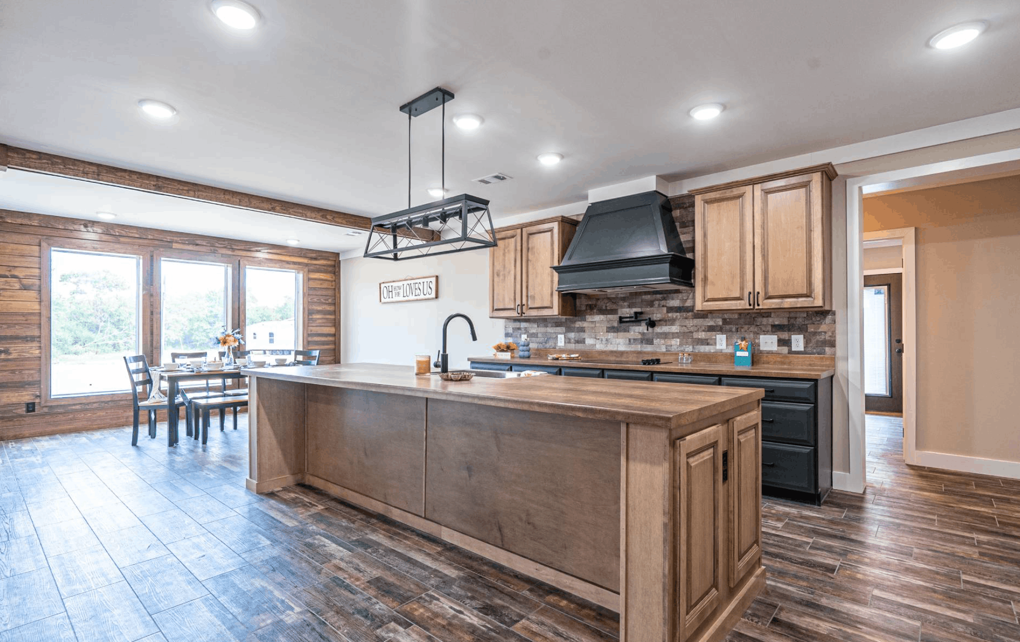The ole hay barn interior home features