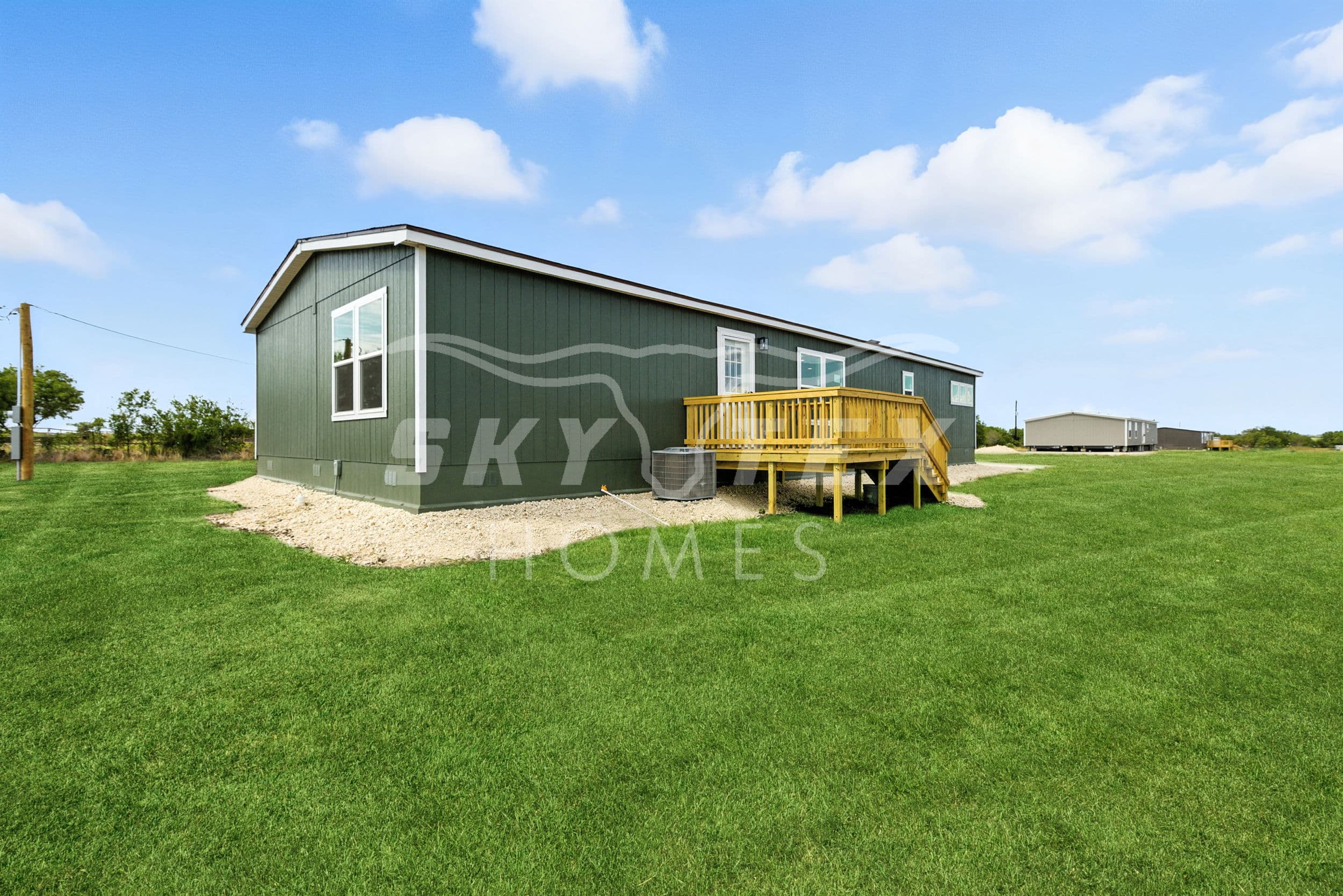 2553 fm 1332, jourdanton - 4.0 acres - pending exterior home features