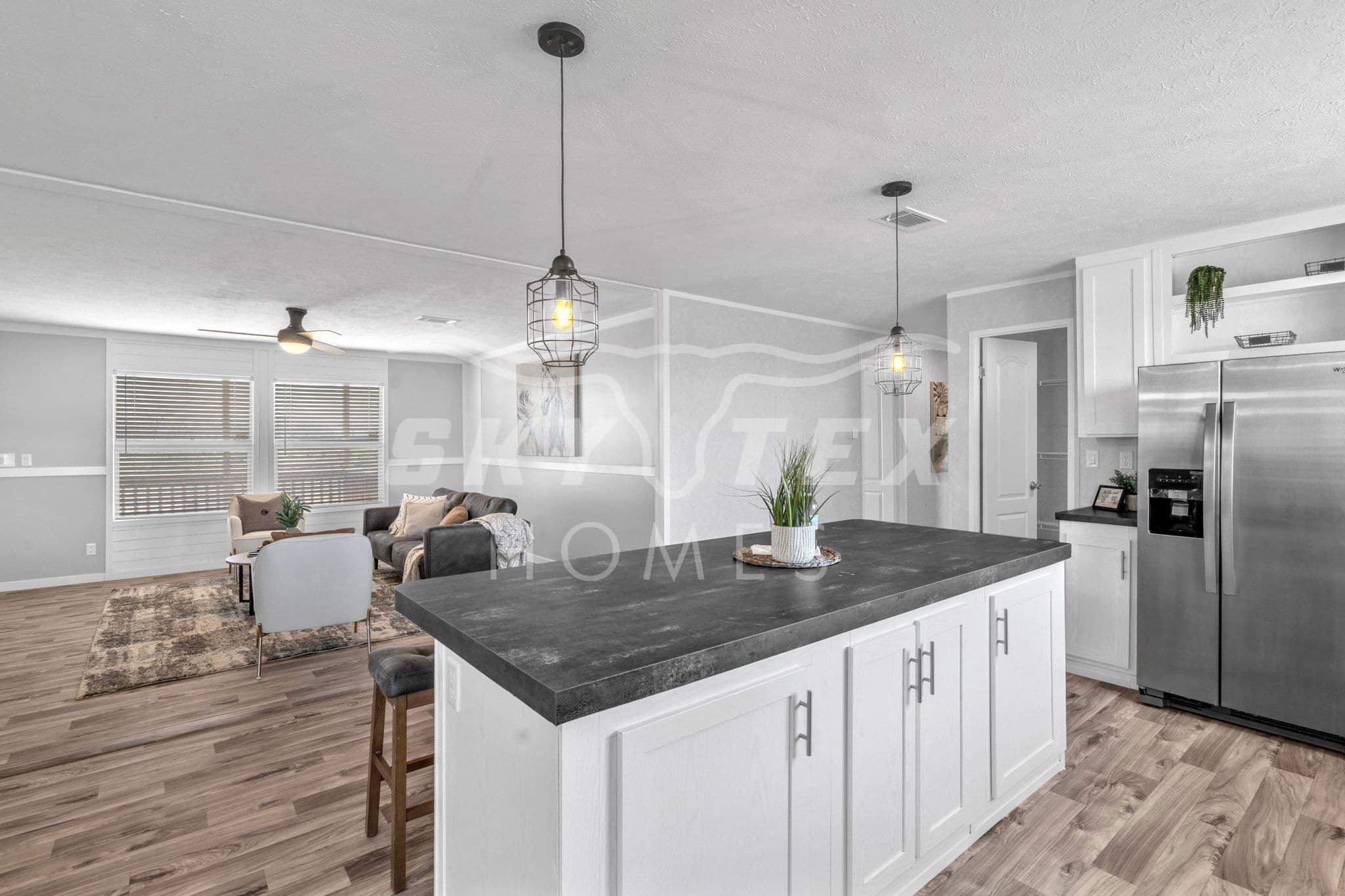 Valu maxx premier 32684e interior and kitchen home features