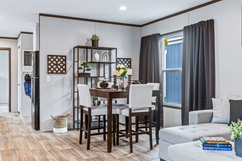 Vine interior home features