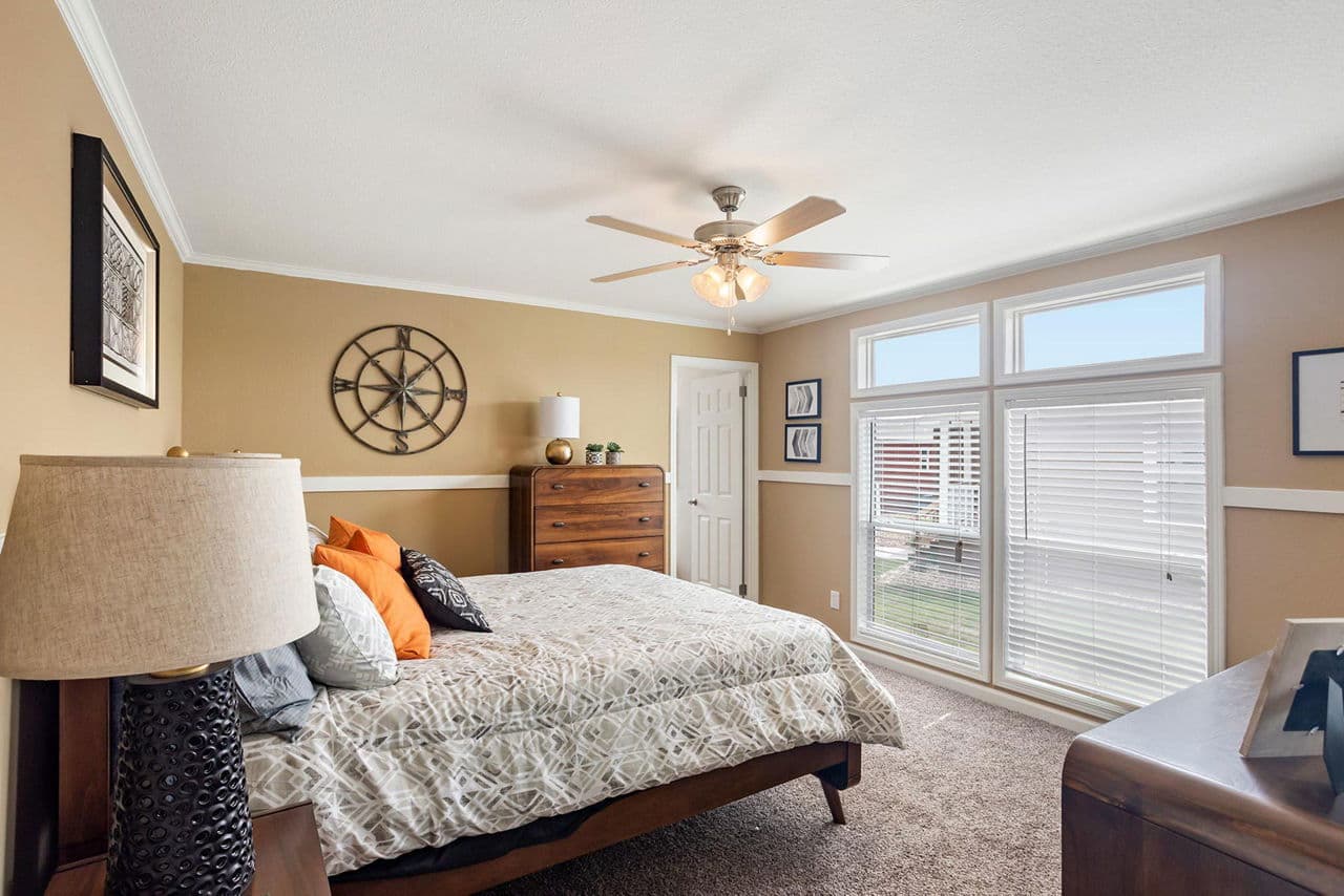 Innovation 2856a bedroom home features