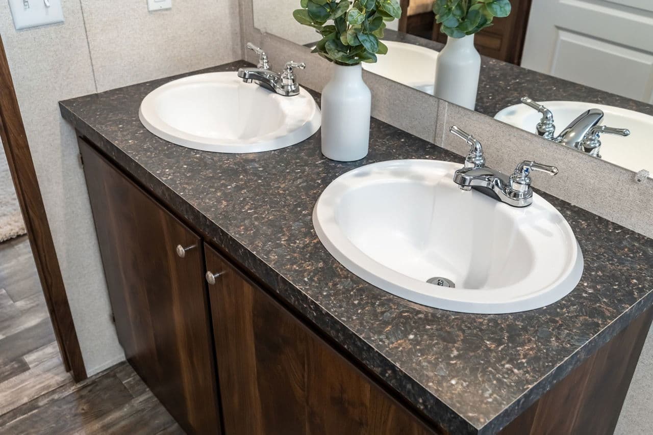 Prime clay 135 bathroom home features