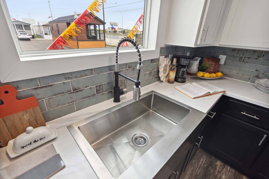 Trinity kitchen home features