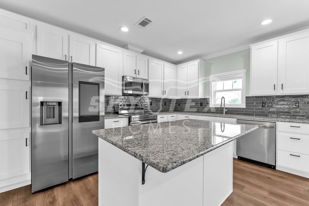 El capitan interior and kitchen home features