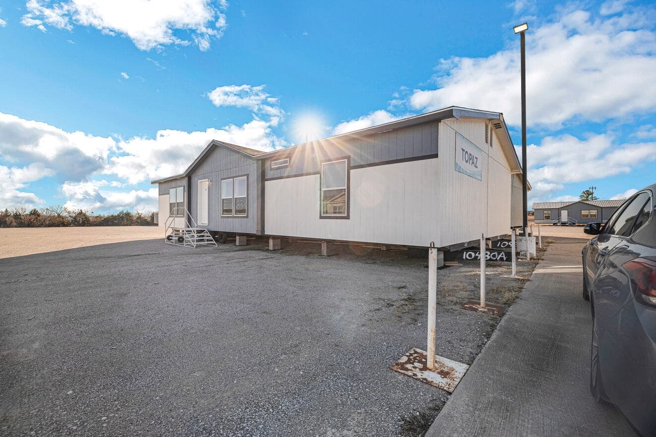 Topaz 28563a exterior home features