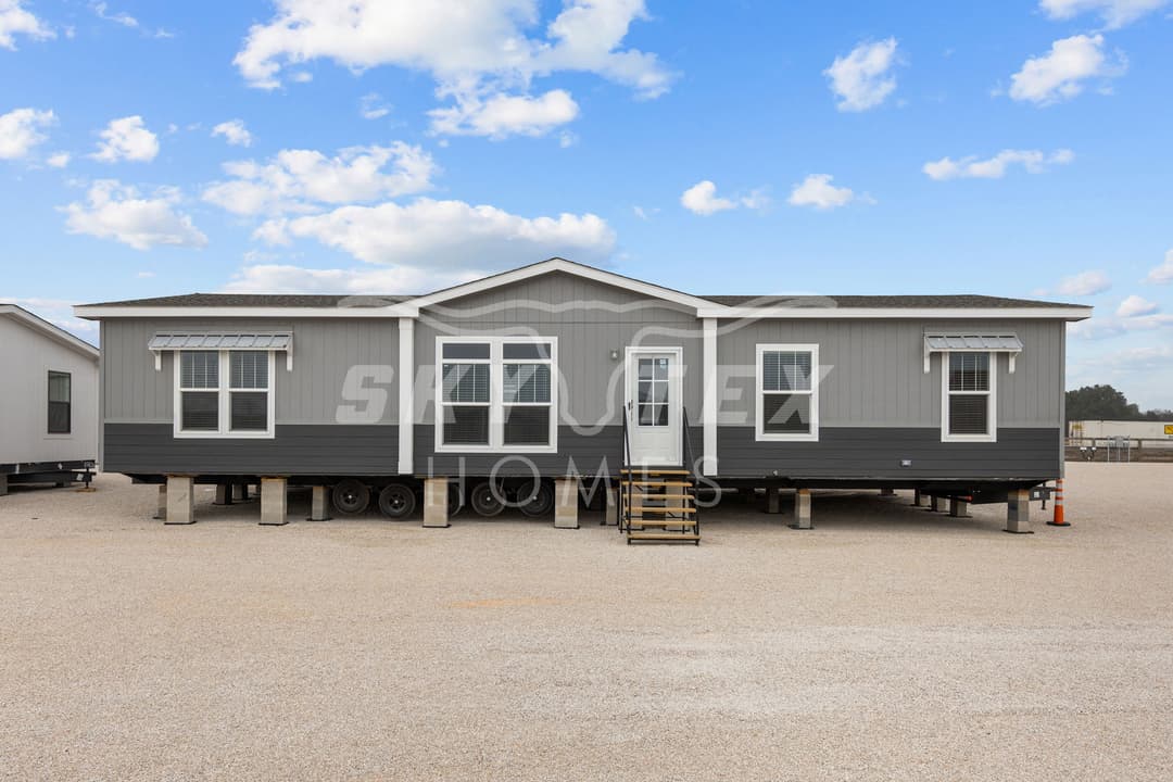 El capitan hero and exterior home features