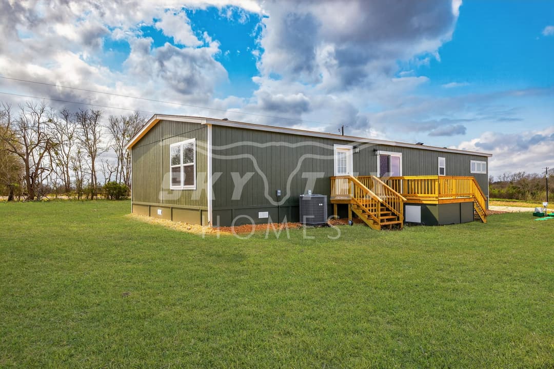 639 old phillipsburg road - 1.53 acres exterior home features