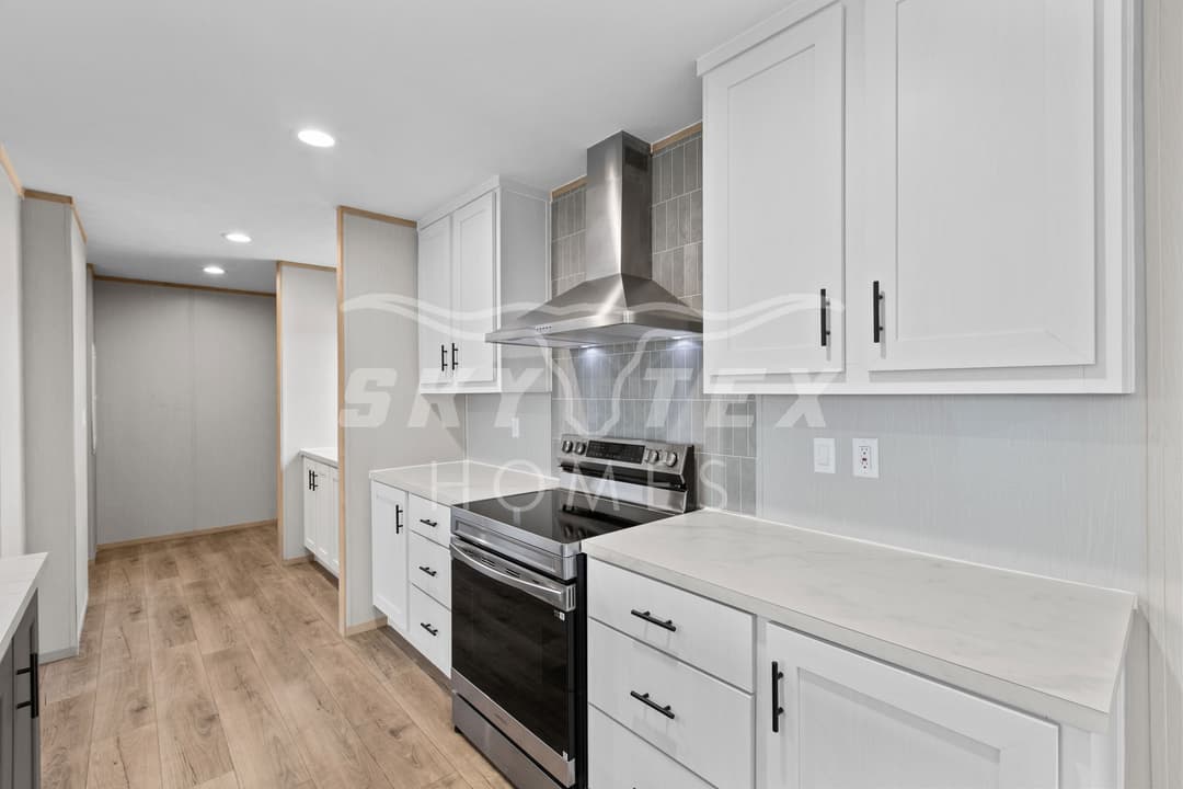 2284 stevens rd., somerset - 1.18 acres interior and kitchen home features