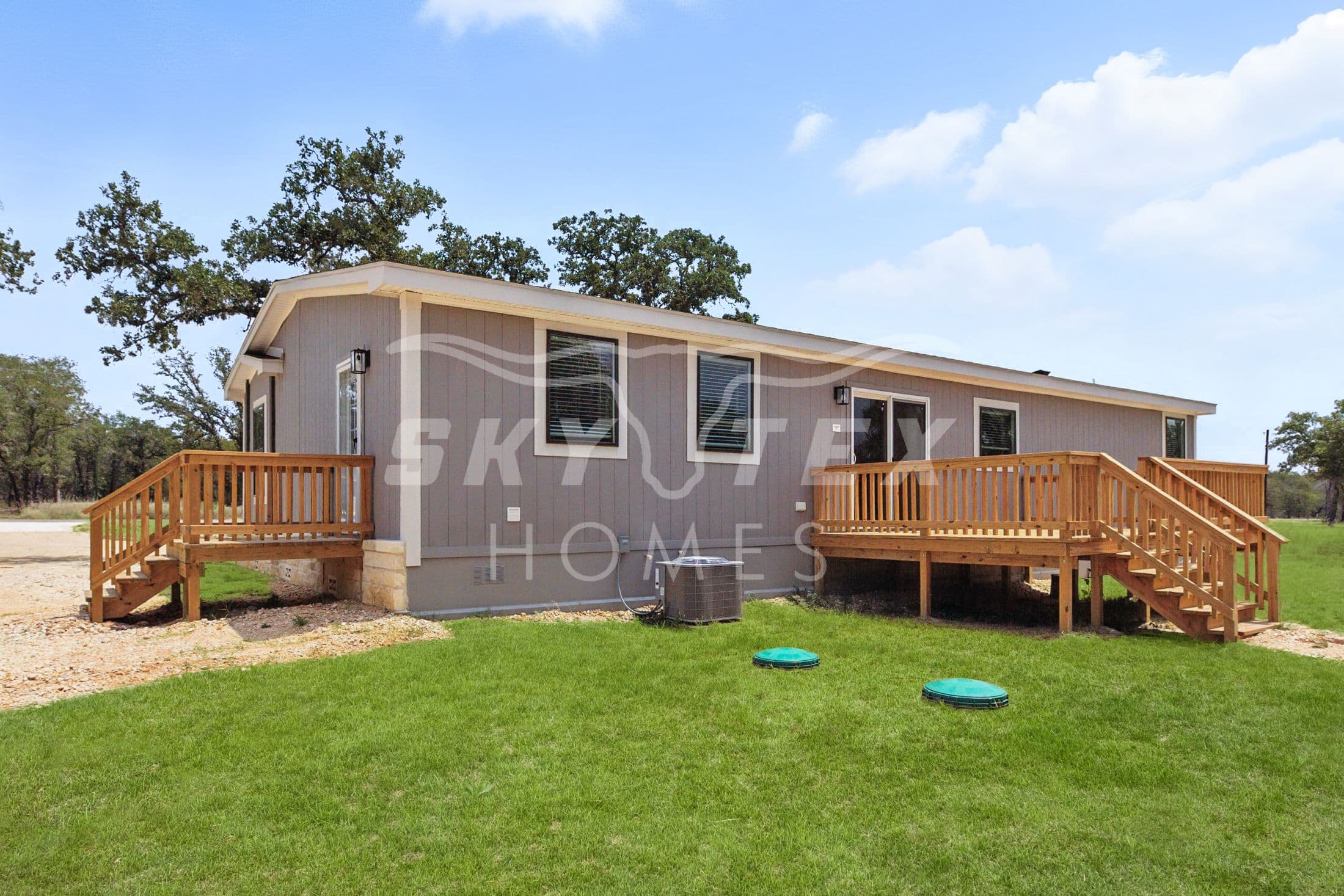 136 syrah st., la vernia - 1.05 acres exterior home features