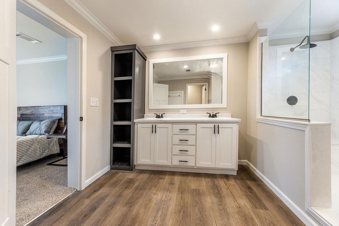 Innovation 2864h bathroom home features