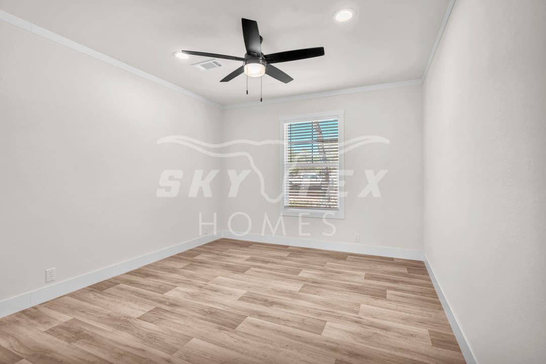 144 syrah st., la vernia - 1.05 acres bedroom home features