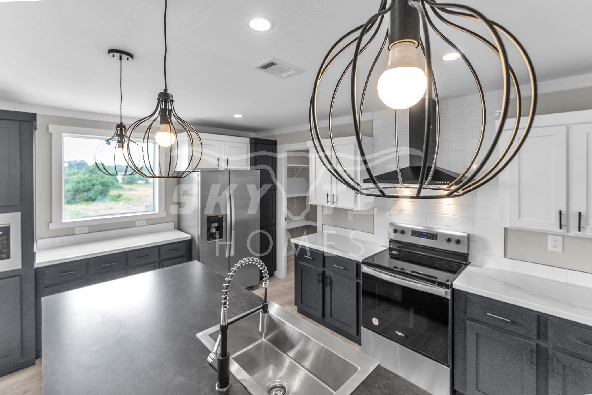 Ws3256h interior and kitchen home features