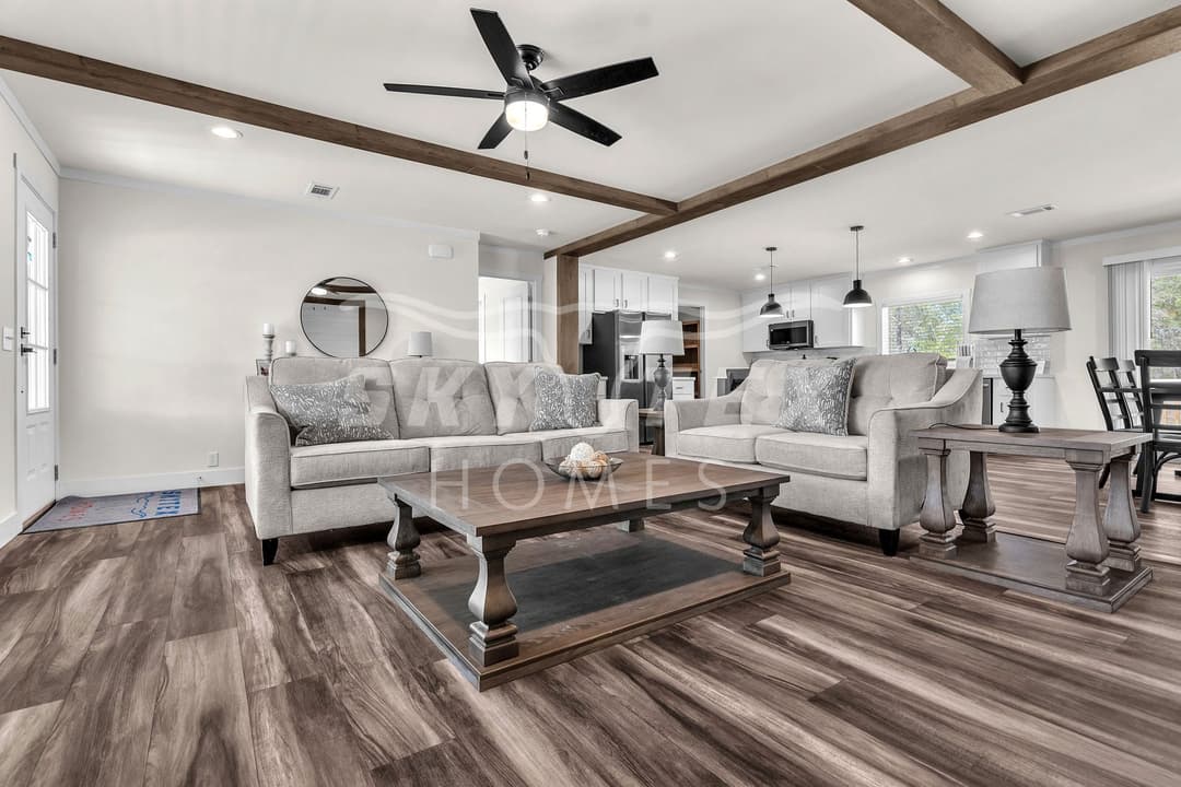 Everett elite interior home features