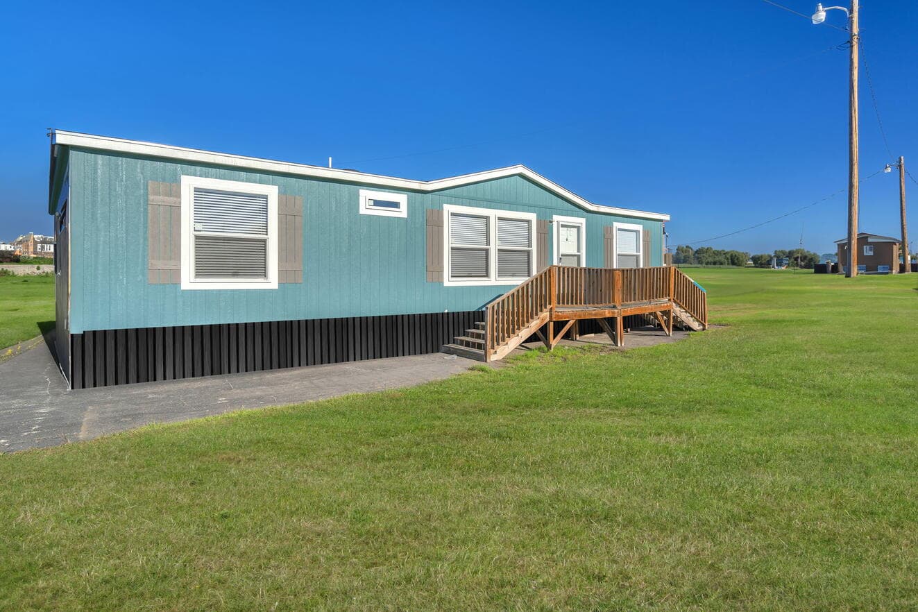 Cahill elevation and exterior home features