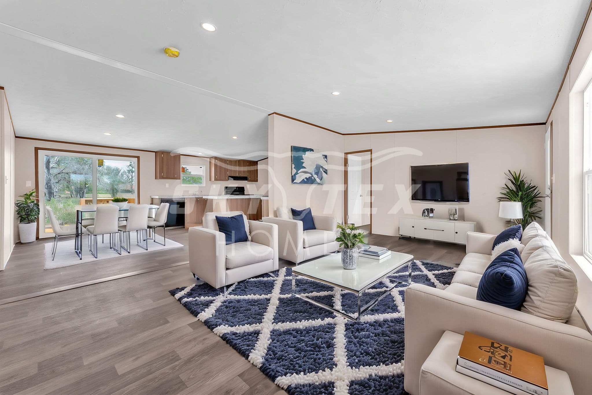 5709 cr 422, pleasanton - .765 acres interior home features