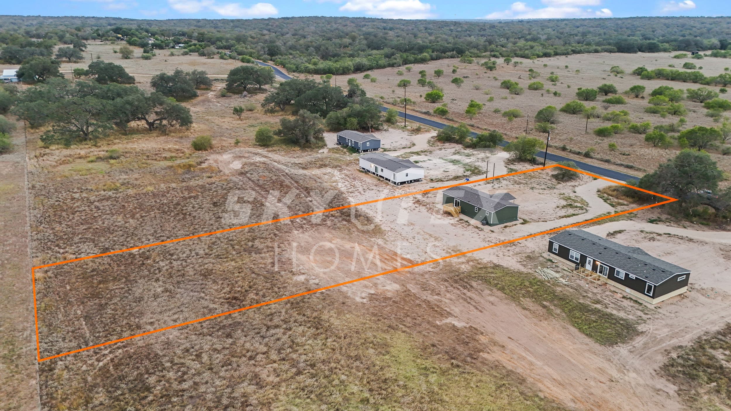 2284 stevens rd., somerset - 1.18 acres exterior home features