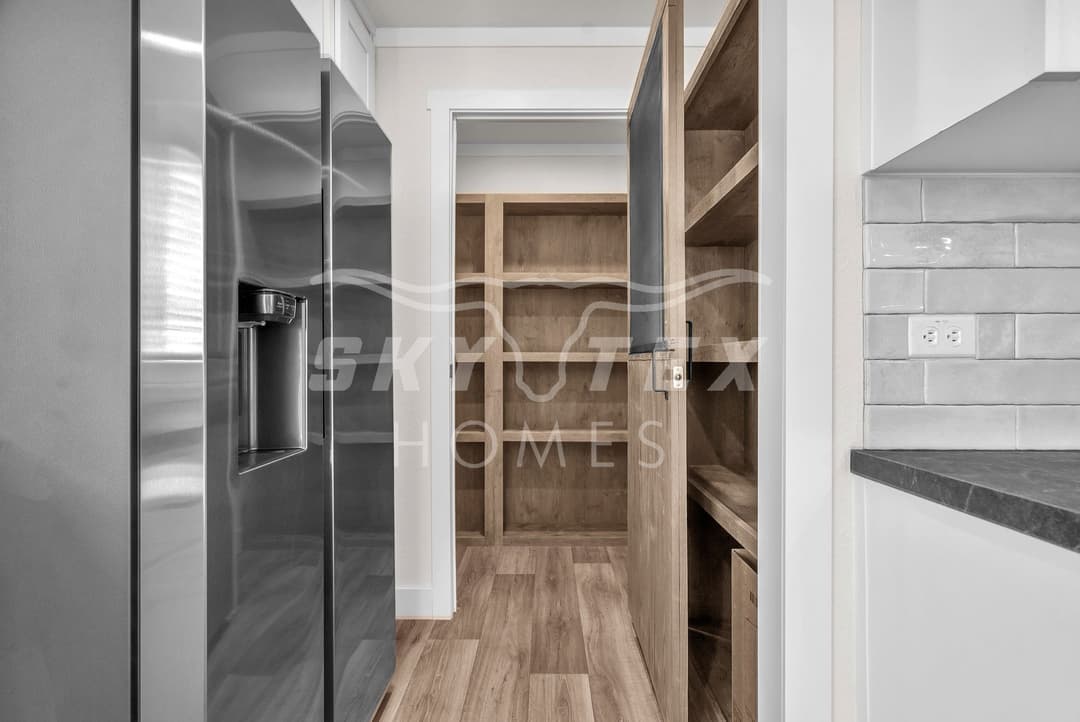 144 syrah st., la vernia - 1.05 acres kitchen home features