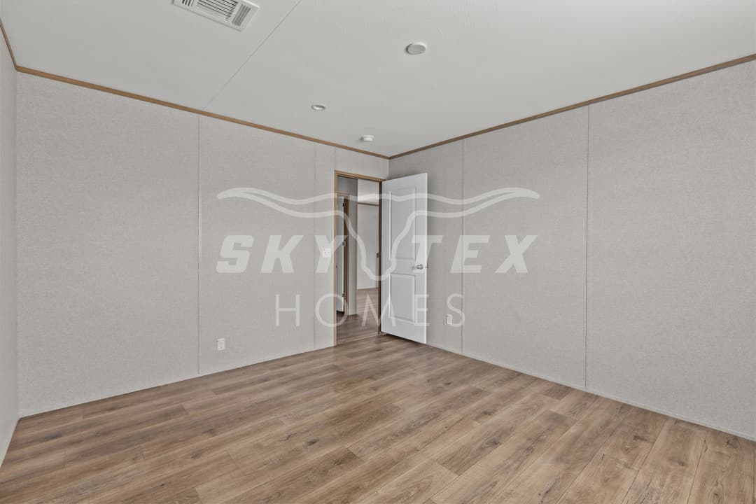 Navasota - prime 2856  bedroom home features