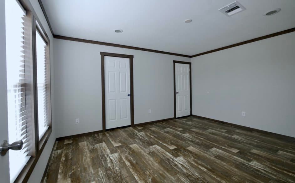 Marquise d72e bedroom home features