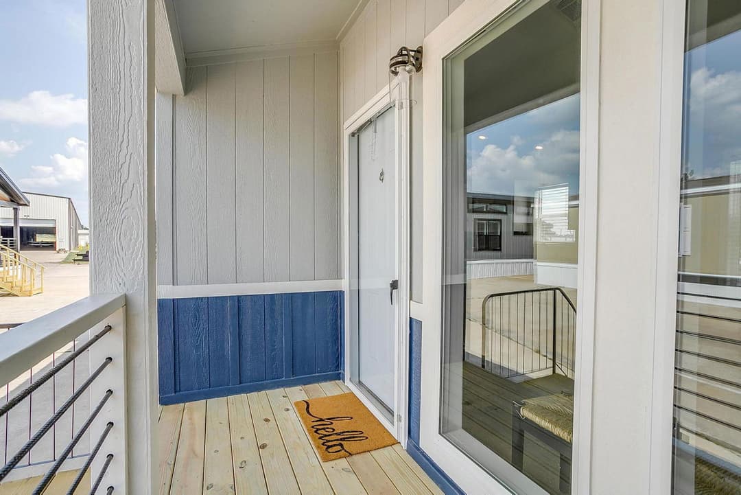 Innovation 1856h exterior home features