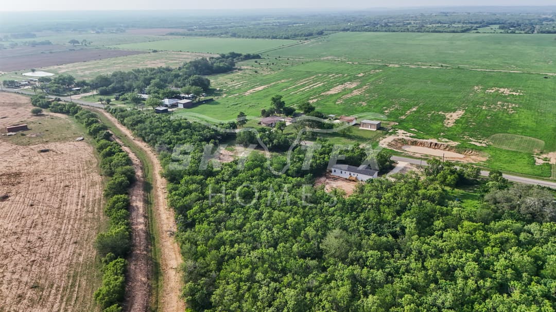 697 county rd 664 - 3.16 acres exterior home features