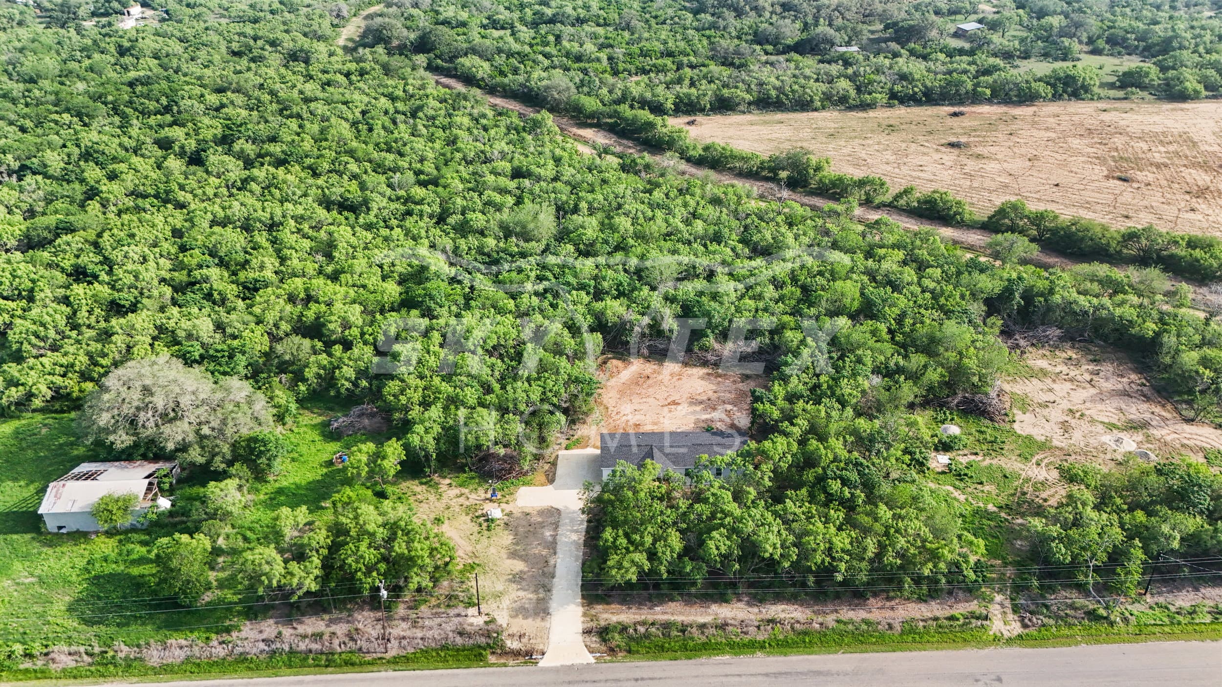 697 county rd 664 - 3.16 acres exterior home features