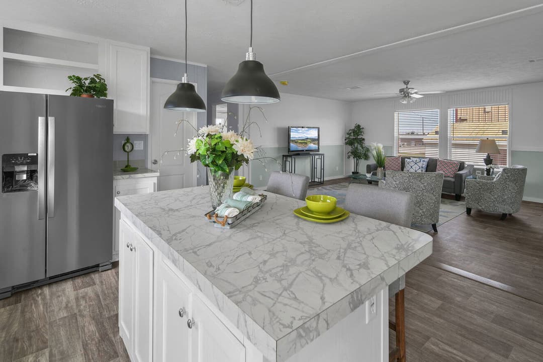 Hondo interior and kitchen home features