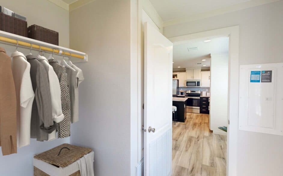 Emerald r48f interior home features