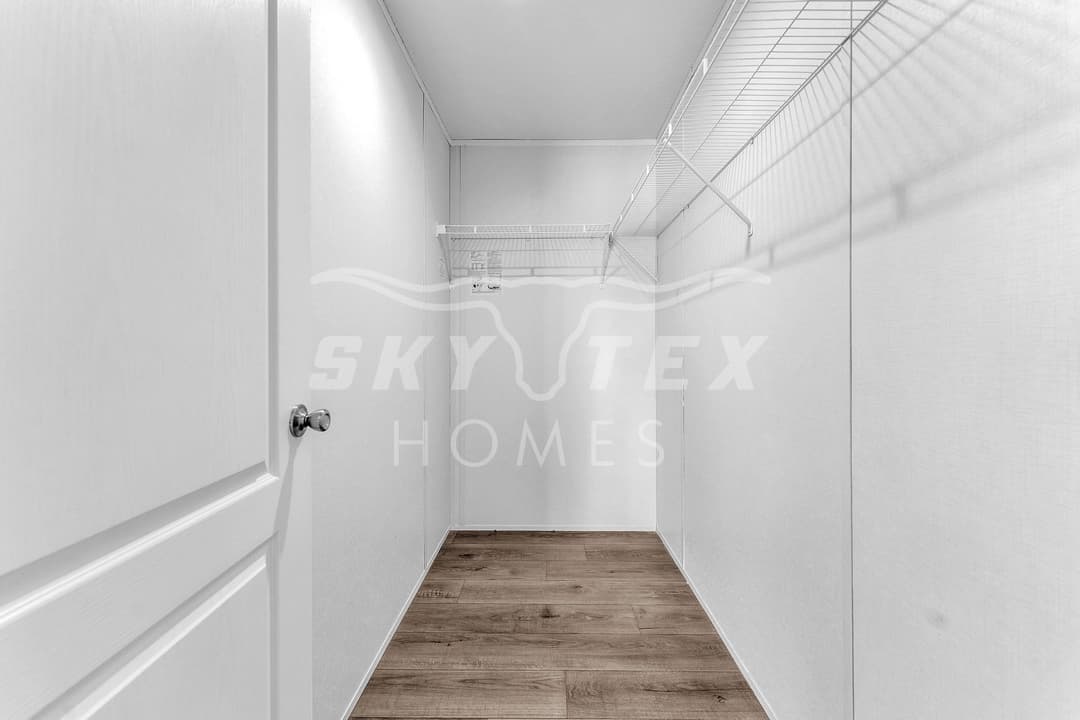 149 syrah st - freedom - 1.0 acre - pending interior home features