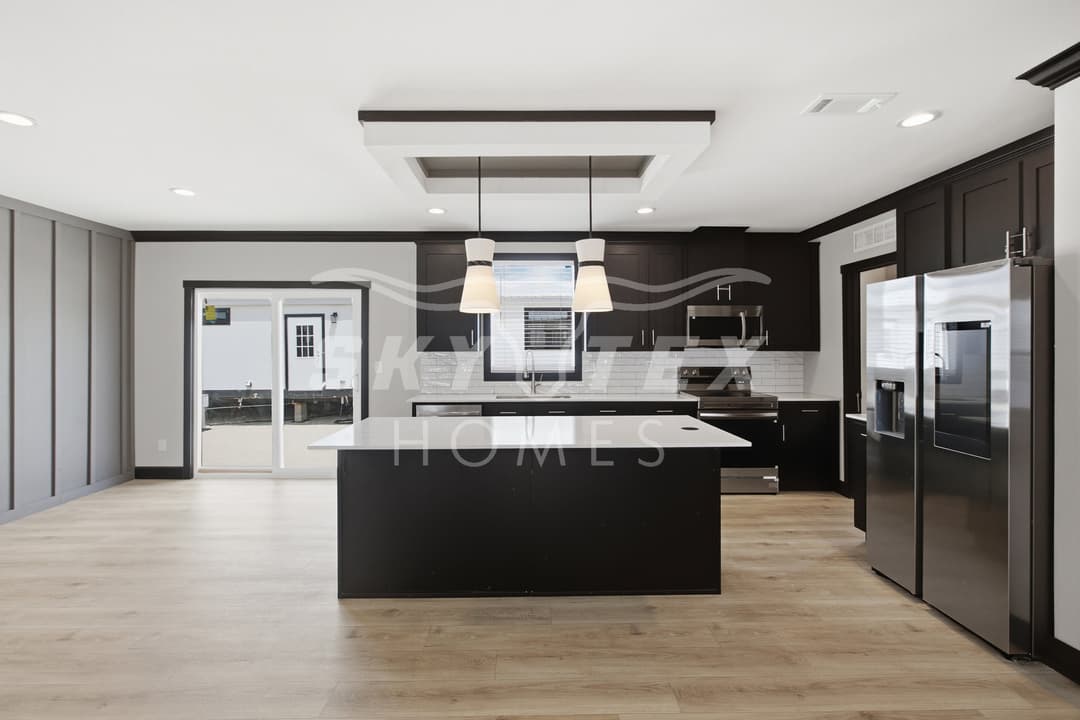 The iron peak interior and kitchen home features