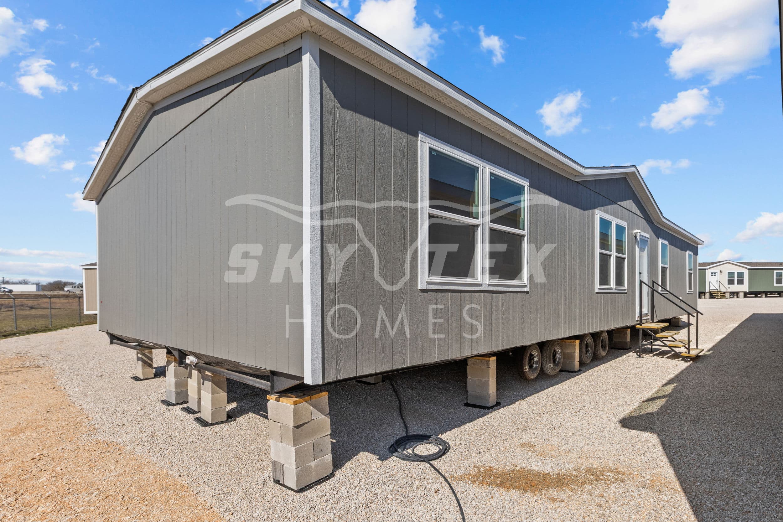 Oak exterior home features