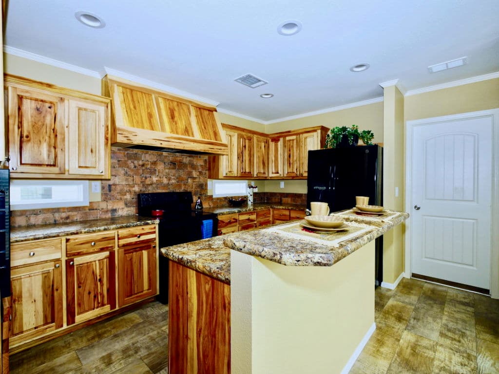 Armstrong j78e kitchen home features