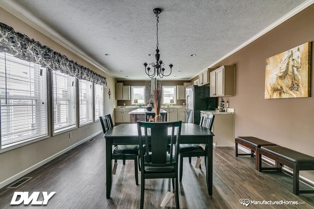 Ahaveh interior home features