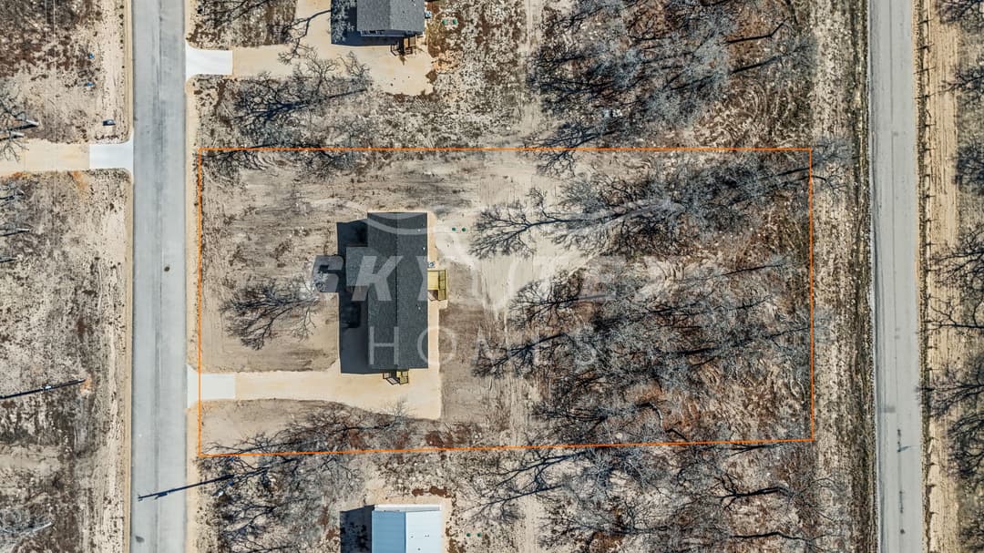 132 syrah st., la vernia - 1.05 acres exterior home features