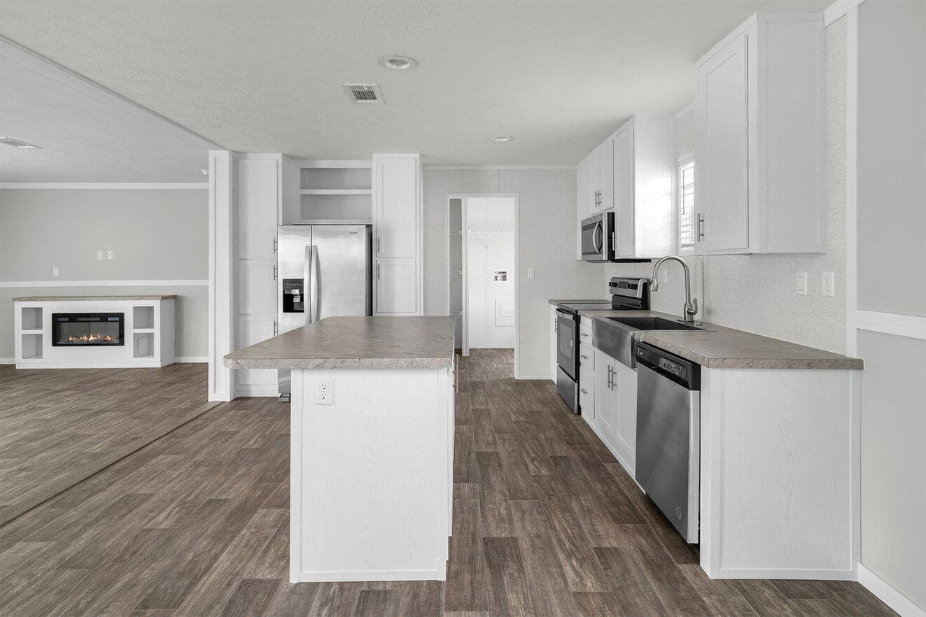 Dakota interior and kitchen home features