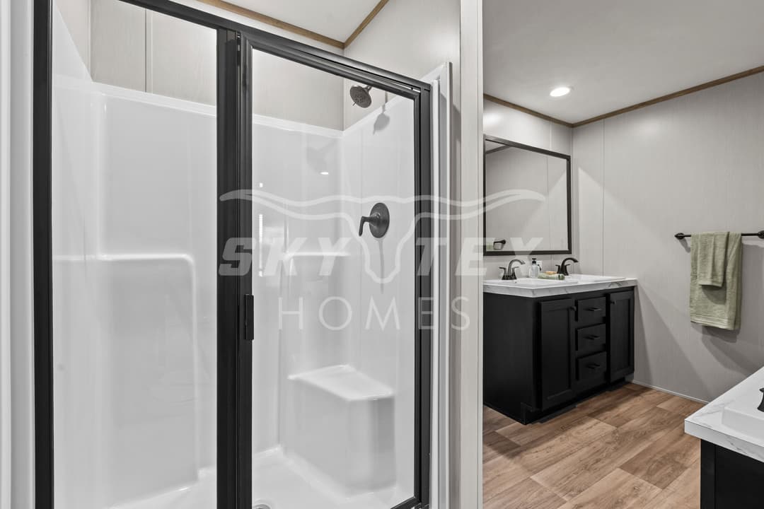 Padre  interior and bathroom home features