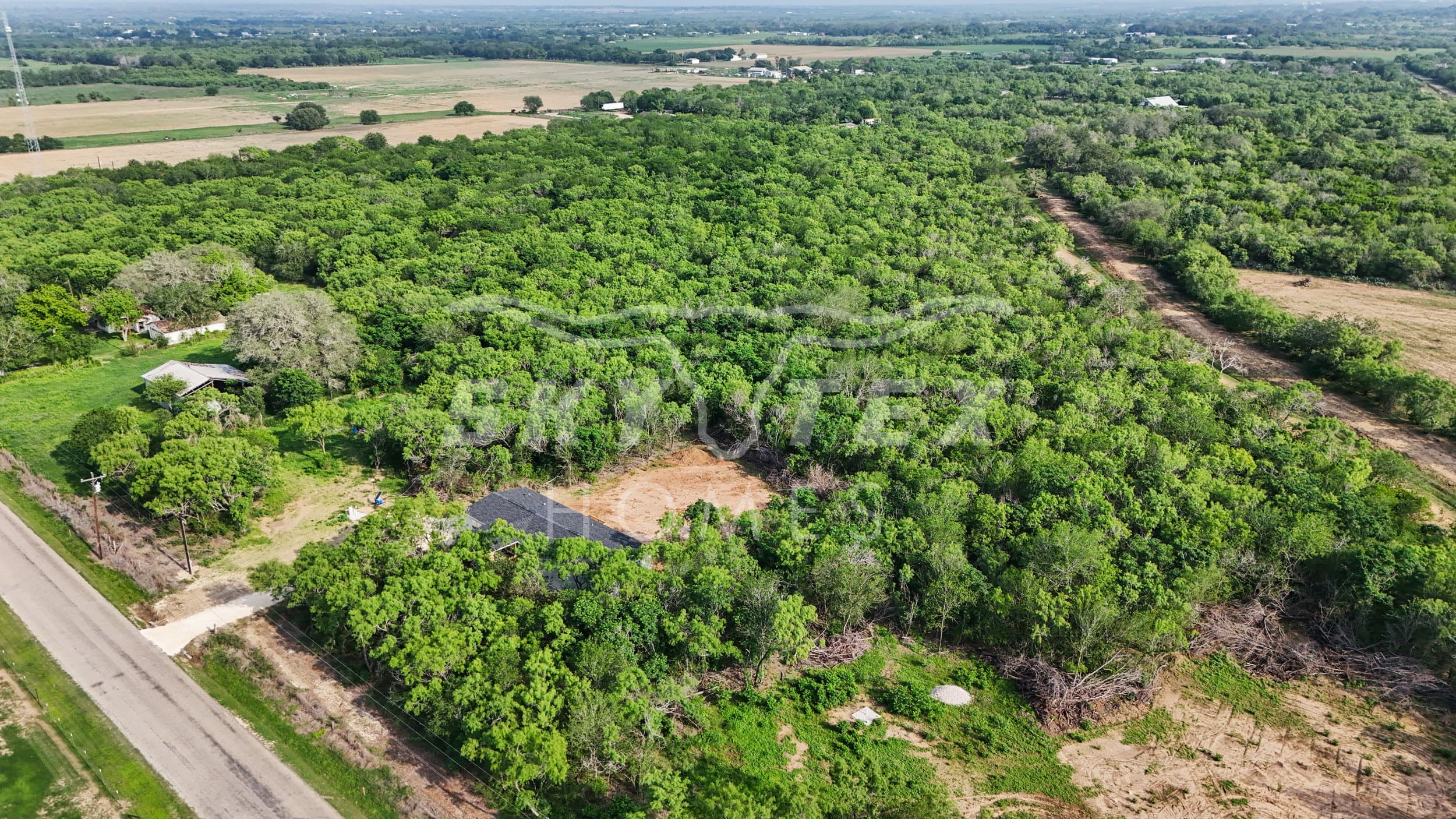 697 county rd 664 - 3.16 acres exterior home features