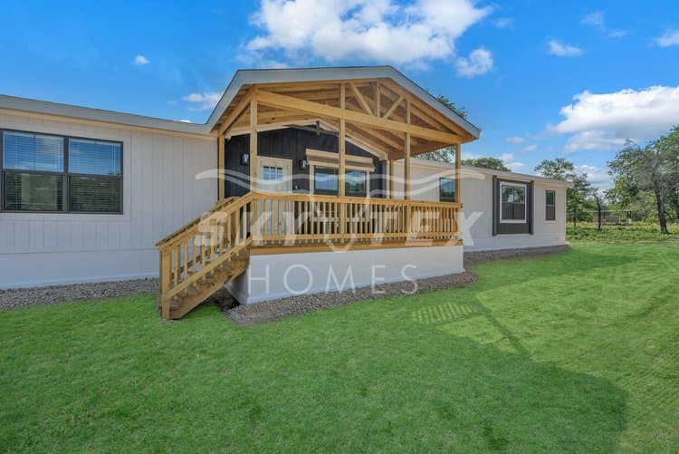 Nellie exterior home features