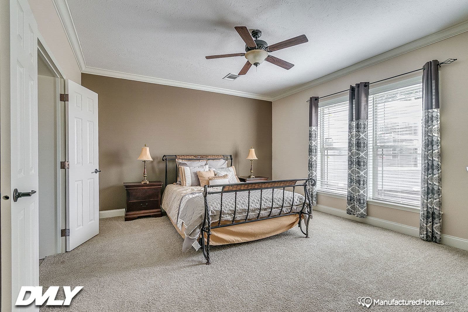 Charis house bedroom home features