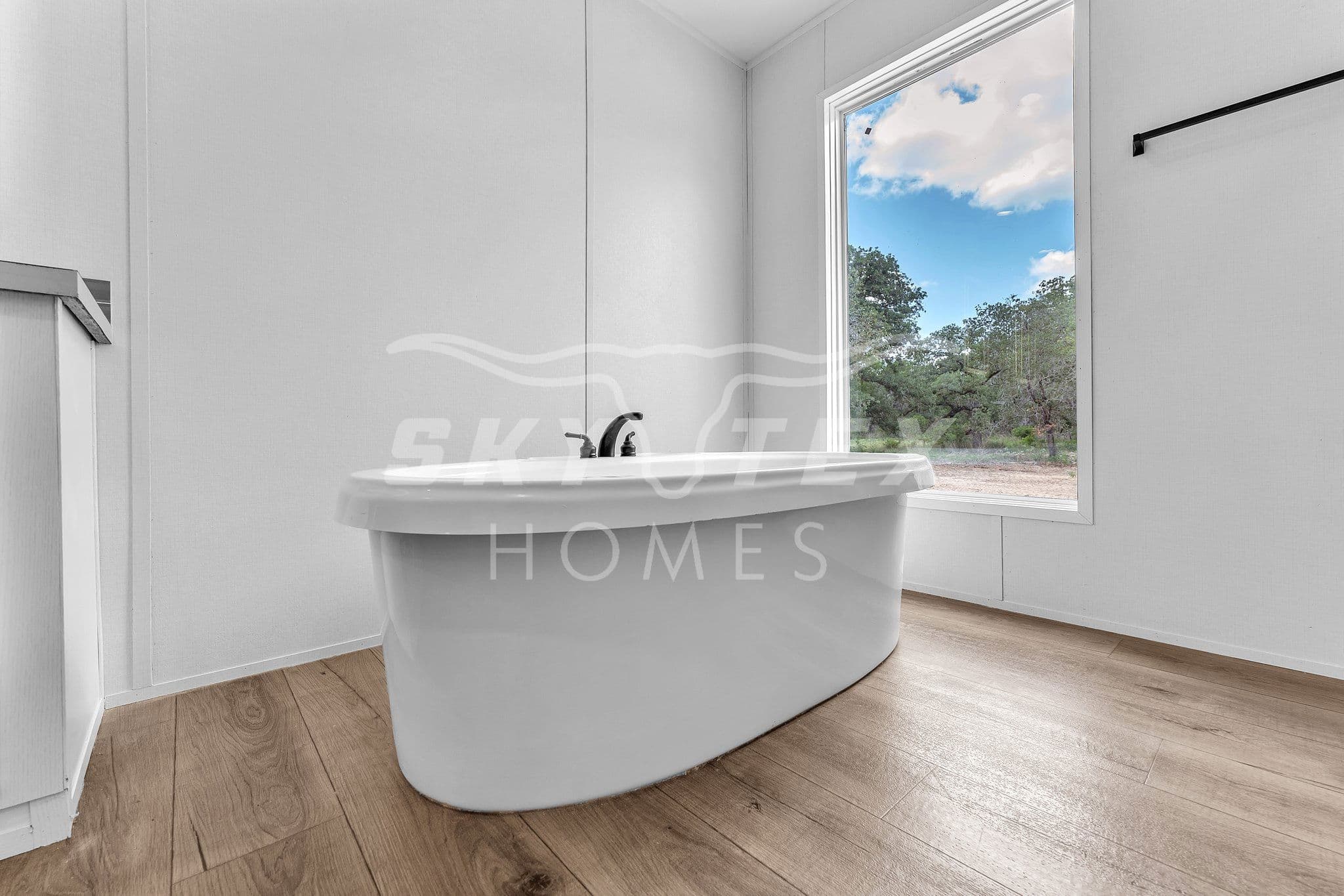 149 syrah st - freedom - 1.0 acre - pending bathroom home features