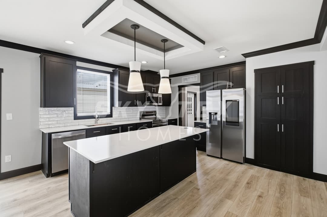 The iron peak interior and kitchen home features
