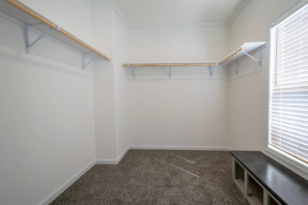 Innovation 3268c interior home features