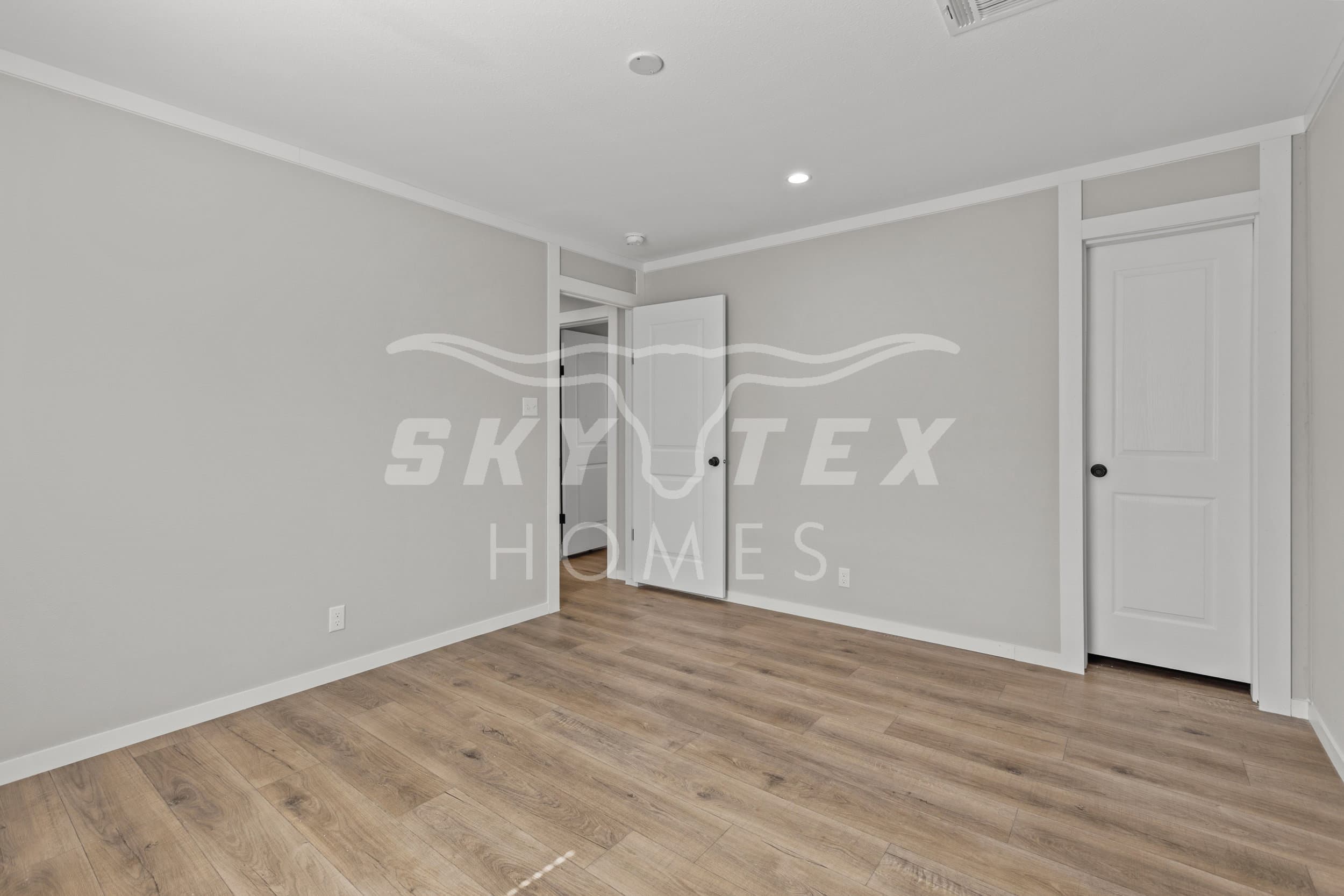 Gateway 2856a interior and bedroom home features