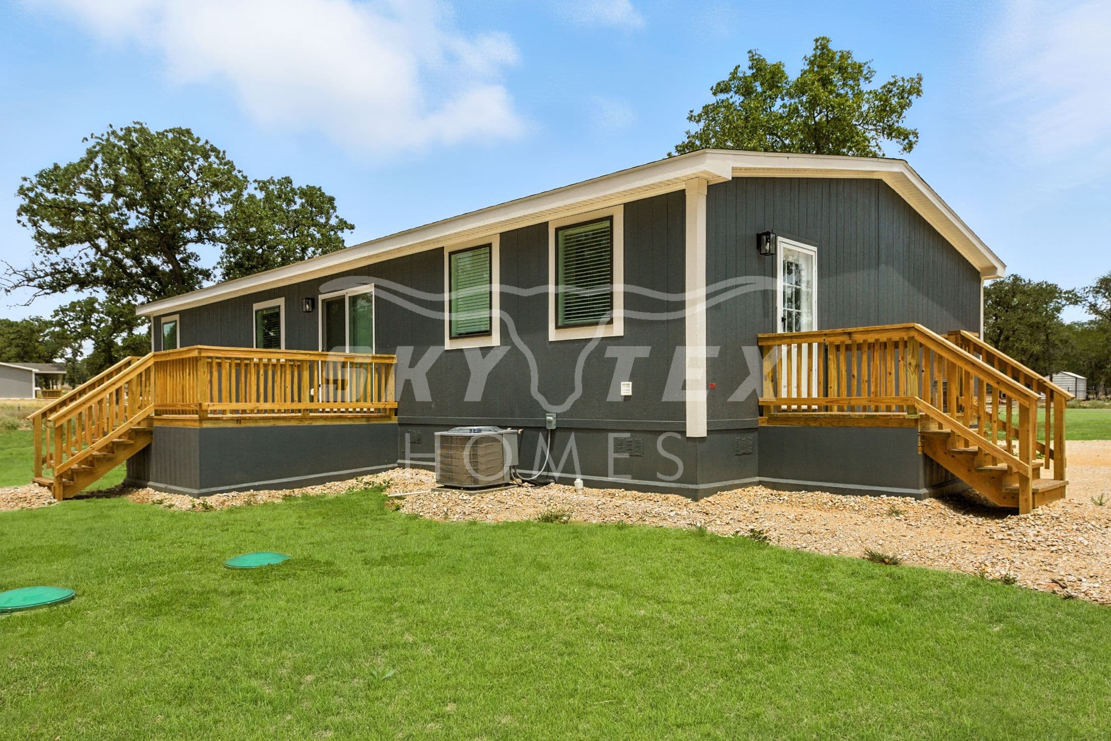 144 syrah st., la vernia - 1.05 acres  home features