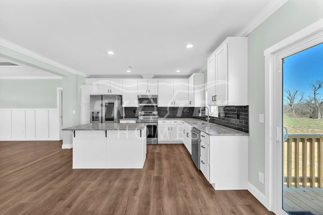 El capitan interior and kitchen home features