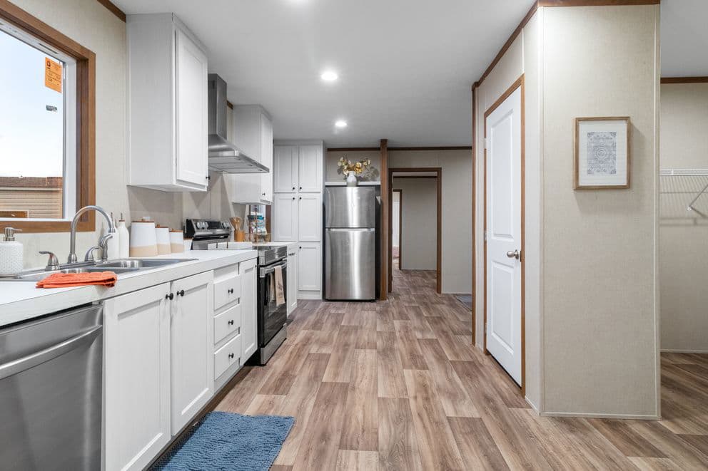 Pecan kitchen home features