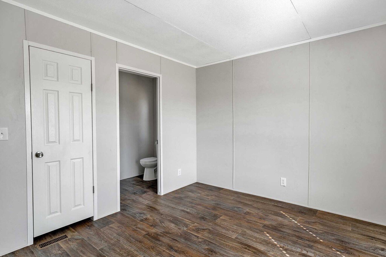 ValuHomes 14663P photo 4